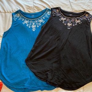 Lot of 2 Old Navy tanks